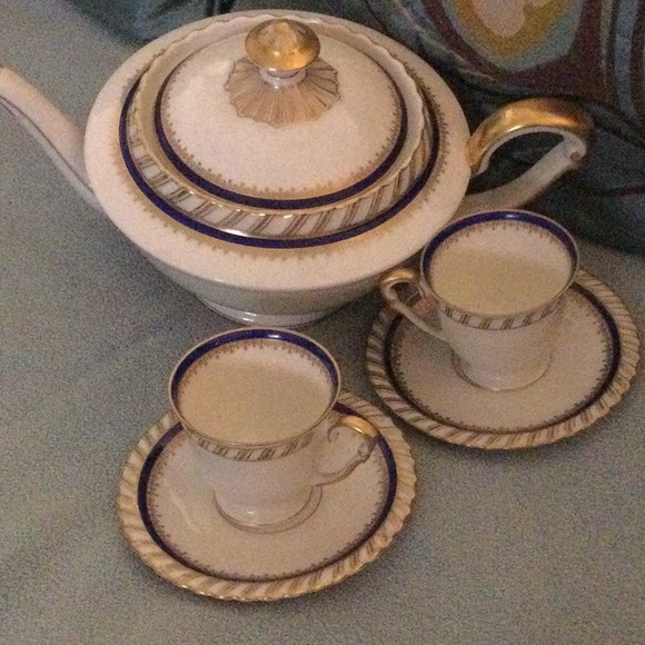 Franconia K& A Other - Antique tea set